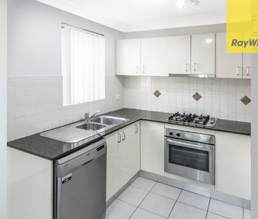 Spacious and Convenient - Photo 5