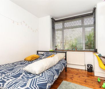 3 bedroom terraced house to rent - Photo 6