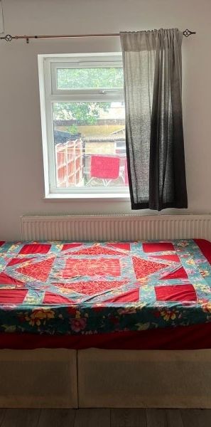 Room in a Shared House, Hampton Road, IG1 - Photo 1