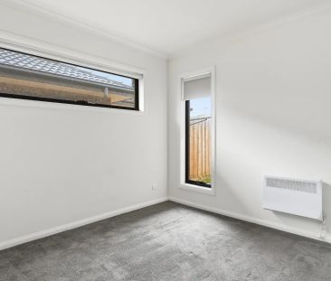 Perfectly Located 2-Bedroom Unit - Walk to Schools & Transport - Photo 3