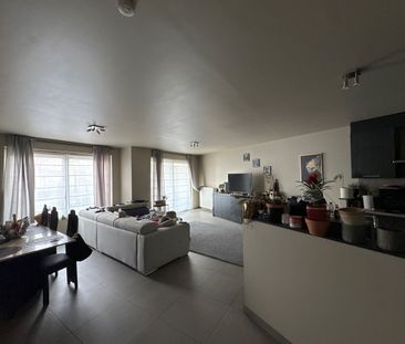 Modern appartement met twee slaapkamers in het centrum van Rumbeke - Photo 2