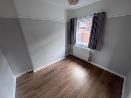 32 Rosapenna Parade, Belfast, BT14 6GU - Photo 2