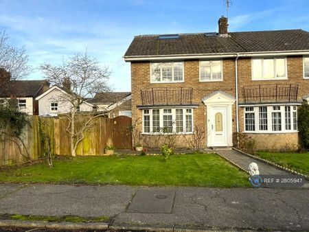 4 bedroom semi-detached house to rent - Photo 5