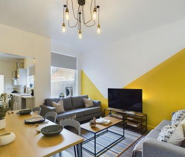 6 bedroom house to rent - Photo 2