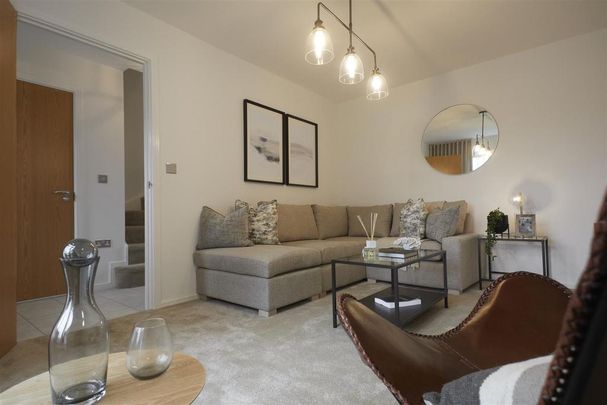 3 bedroom semi-detached house to rent - Photo 1