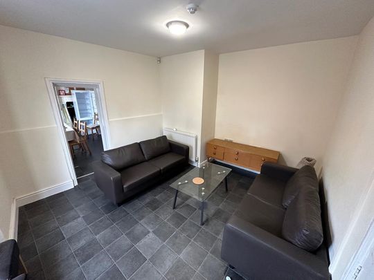 5 bedroom terraced house to rent - Photo 1