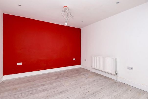 5 bedroom semi-detached house to rent - Photo 1