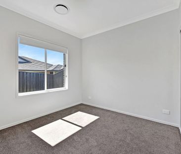 Contemporary living offering space and comfort - Photo 3