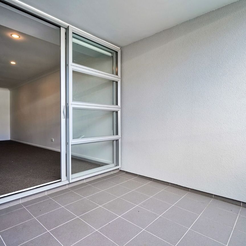 Fabulous Apartment plus Two Carparks - Photo 1