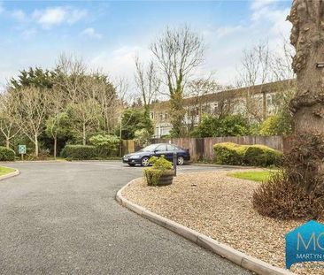 Weston Court, Farnham Close, Whetstone, London, N20 - Photo 2