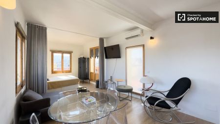 barcelona, Catalonia 08002 - Photo 4