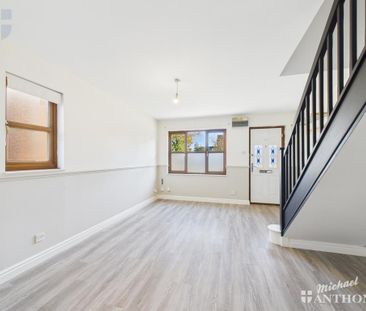2 bedroom end of terrace house to rent - Photo 2