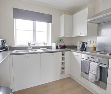 2 bedroom flat to rent - Photo 4