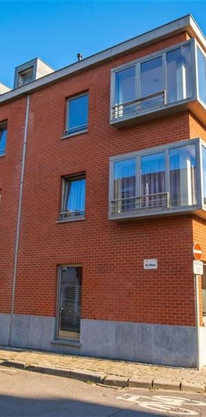 Appartement te huur in Tournai voor € 800 met 3 slaapkamers - Foto 1