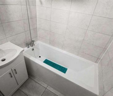 Lodge Avenue, Dagenham, RM8 - Photo 5