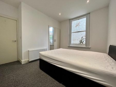 25 Ulsterville Avenue, Belfast, BT9 7AS - Photo 3