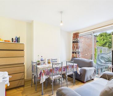 Collins Avenue, HA7, Middlesex - Photo 1