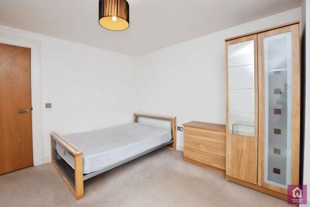 2 bedroom flat to rent - Photo 5
