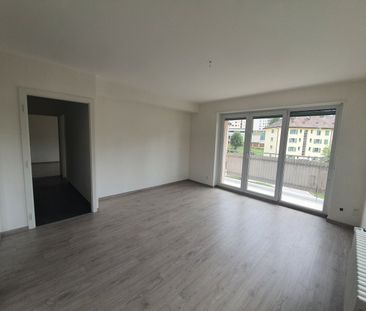 Appartement lumineux de 3.5 pièces avec balcon - Photo 2