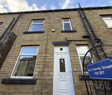 2 bedroom terraced house to rent - Photo 2