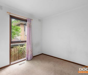 Ideal Spacious Home - Photo 5