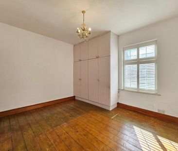 2 bedroom end of terrace house to rent - Photo 2