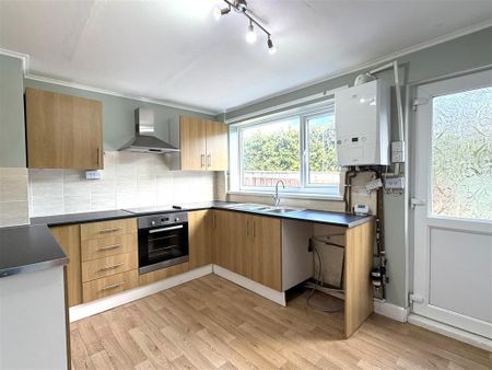 2 bedroom terraced house to rent - Photo 3