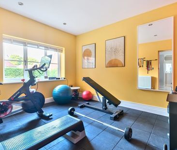 5 bedroom detached house to rent - Photo 1