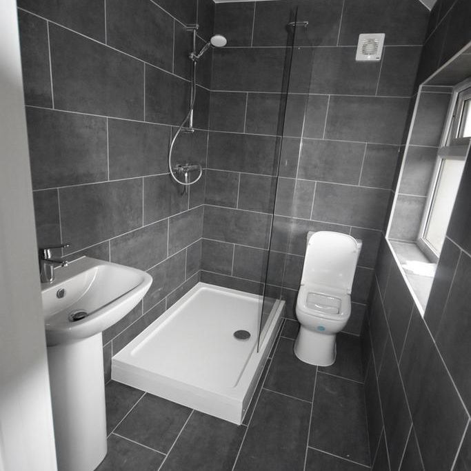 5 bedroom semi-detached house to rent - Photo 1