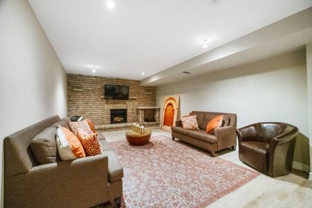 For Lease - 5 Waverley Crescent, Richmond Hill, Ontario - Photo 5