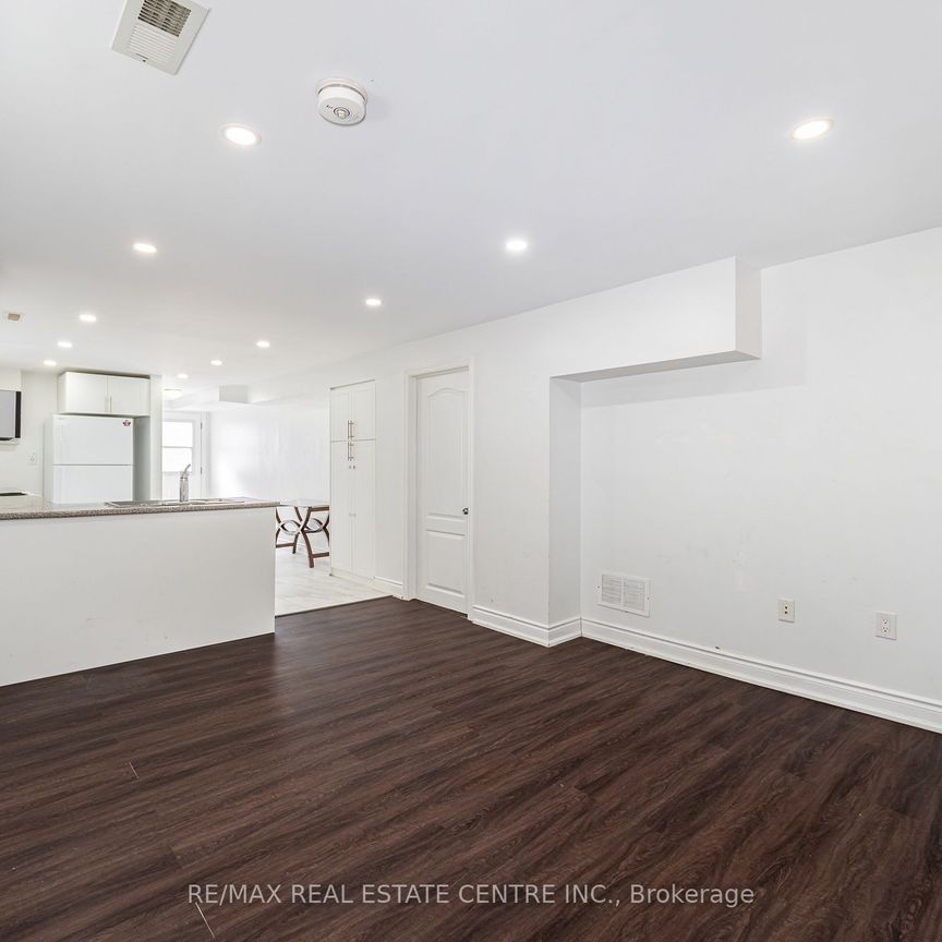 For Lease - 32 Mount Pleasant Drive Unit# 2, Brampton, Ontario - Photo 1