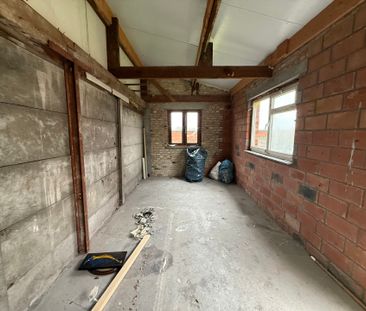 SCHELLEBELLE - Statige rijwoning met gemeenschappelijke tuin. - Photo 4
