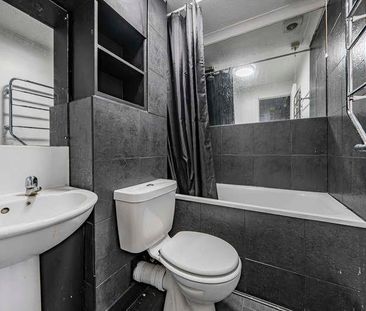 Lowdell Close, Yiewsley, West Drayton, UB7 - Photo 6