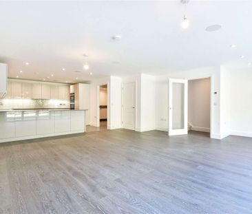 A six bedroom detached town house within the prestigious Royal Well... - Photo 5