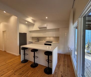 Spacious Retreat - Photo 5