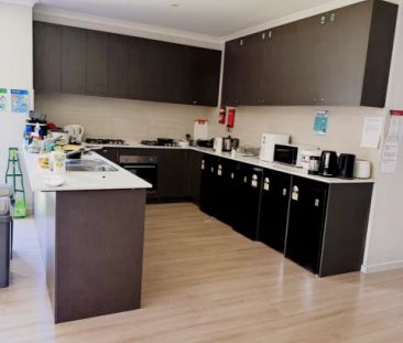 Room 2 (10 Carlson) - Photo 5