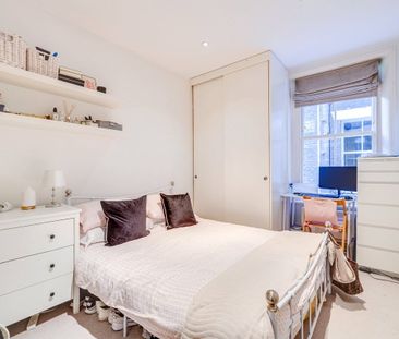 NO SHARERS, sorry. A spacious three bedroom mansion apartment is on... - Photo 6