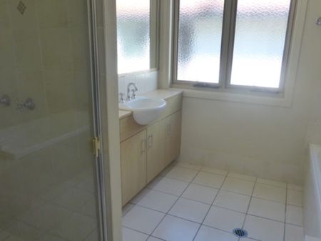 Varsity Lakes - Photo 2