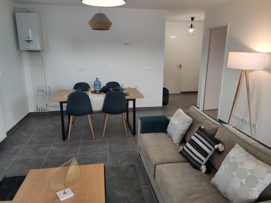 Location Appartement 3 pièces 61m² MOIRANS 38430 - Photo 1