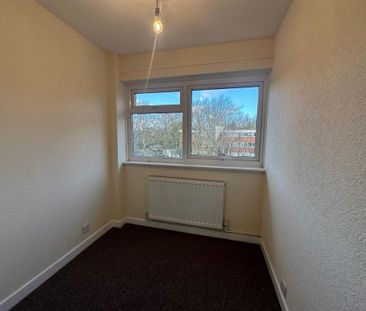 4 bedroom terraced house to rent - Photo 2