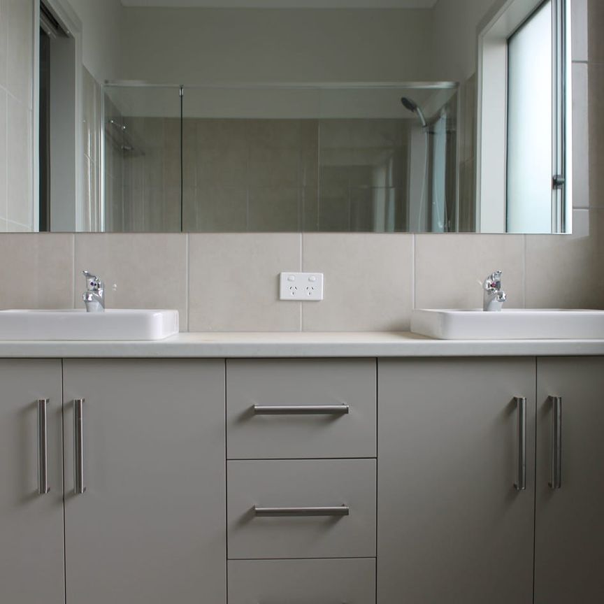 74 Hindmarsh Road, Murray Bridge, SA 5253 - Photo 1