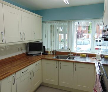 4 bedroom detached house to rent - Photo 6