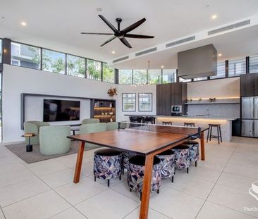 CIENNA VARSITY RIDGE - 2 Bedroom FURNISHED Executive Apartment $950 - Photo 2