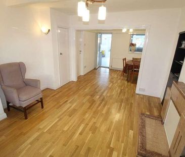 Broomgrove Gardens, Edgware, HA8 - Photo 2