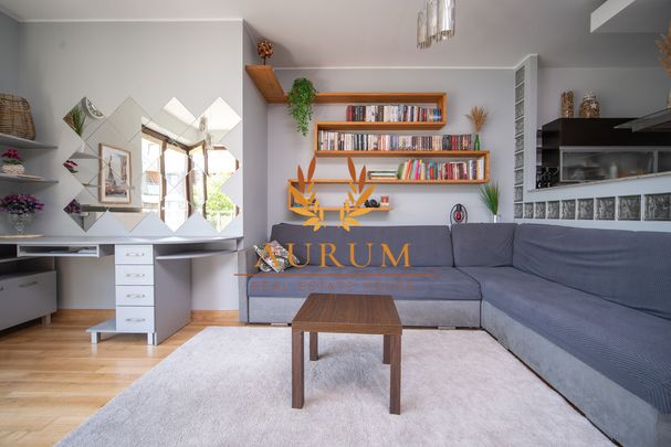 Warszawa, Wilanów, Miasteczko Wilanów, Sarmacka - Zdjęcie 1