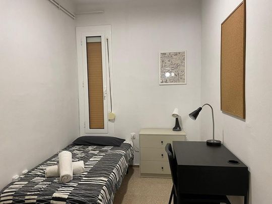 Gran Via de les Corts Catalanes, Barcelona, Catalonia 08015 - Photo 1