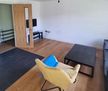 2 bedroom private hall to rent - Photo 1