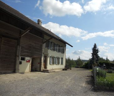 CHARMING 7½-ROOM DUPLEX - Photo 3