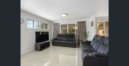 Modern Unit in Centenary Heights - Photo 2