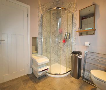 3 Bedroom Semi Detached To Let - Photo 5